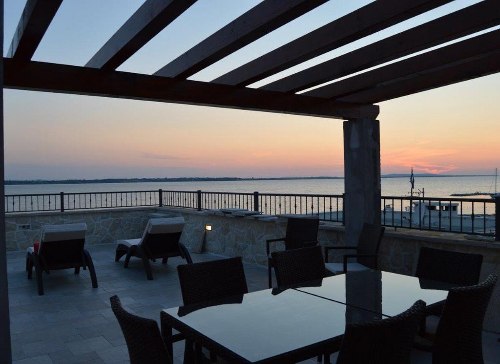 Sea View Apartments Nina Vrsi Habitación foto