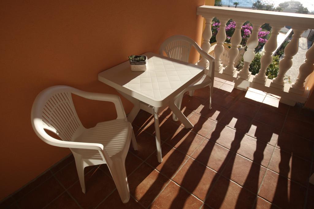 Sea View Apartments Nina Vrsi Habitación foto