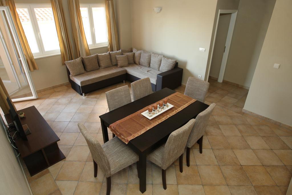 Sea View Apartments Nina Vrsi Exterior foto